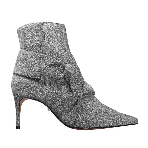 ๐ BNIB Schutz | Adryen Glitter Booties | Prata Silver | Pointed Toe - Picture 4 of 15